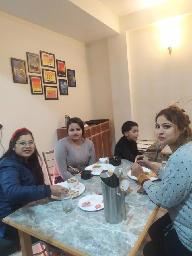 Hotel Cozy Haven Mandi Exterior foto