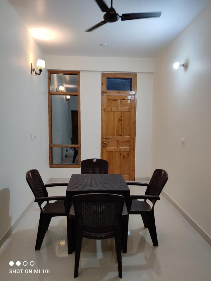 Hotel Cozy Haven Mandi Exterior foto