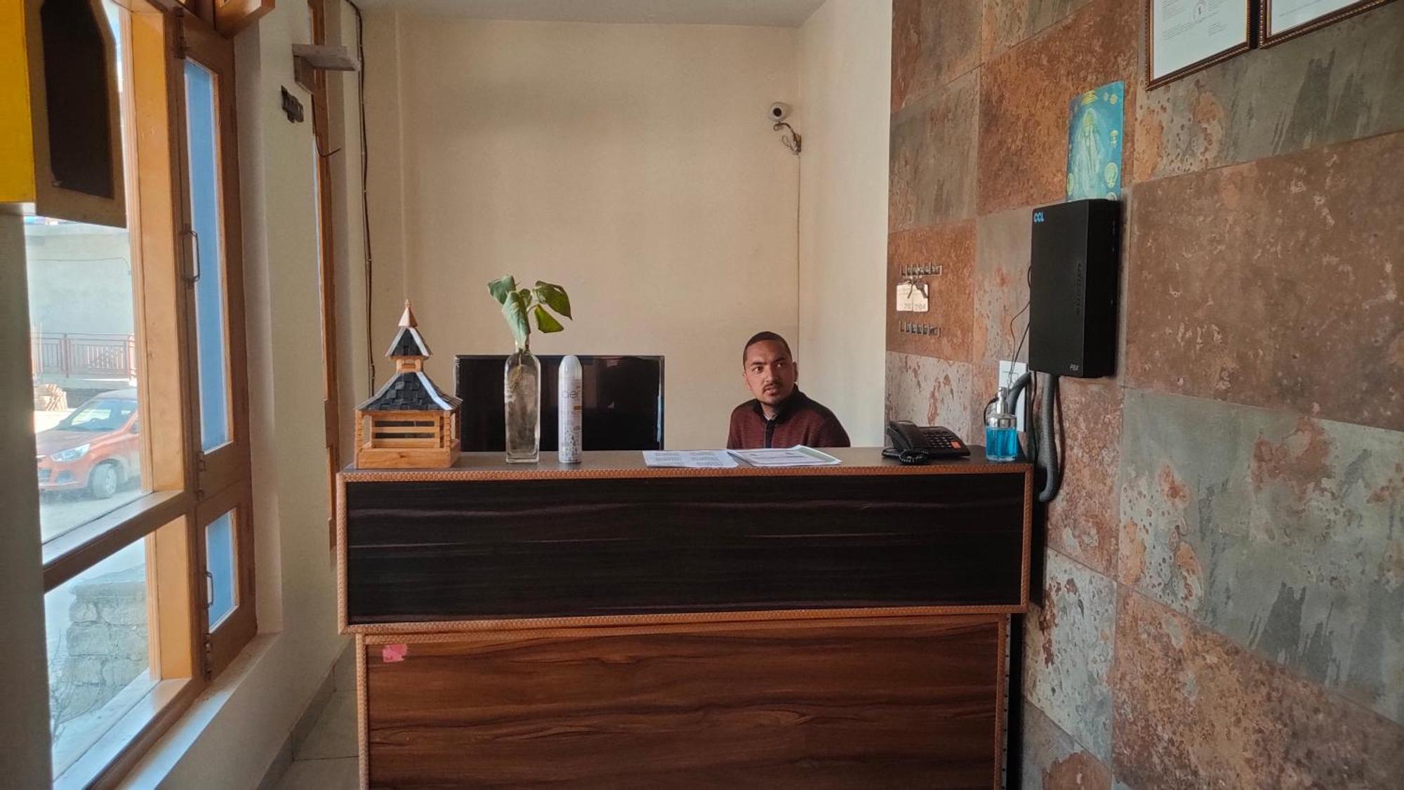 Hotel Cozy Haven Mandi Exterior foto